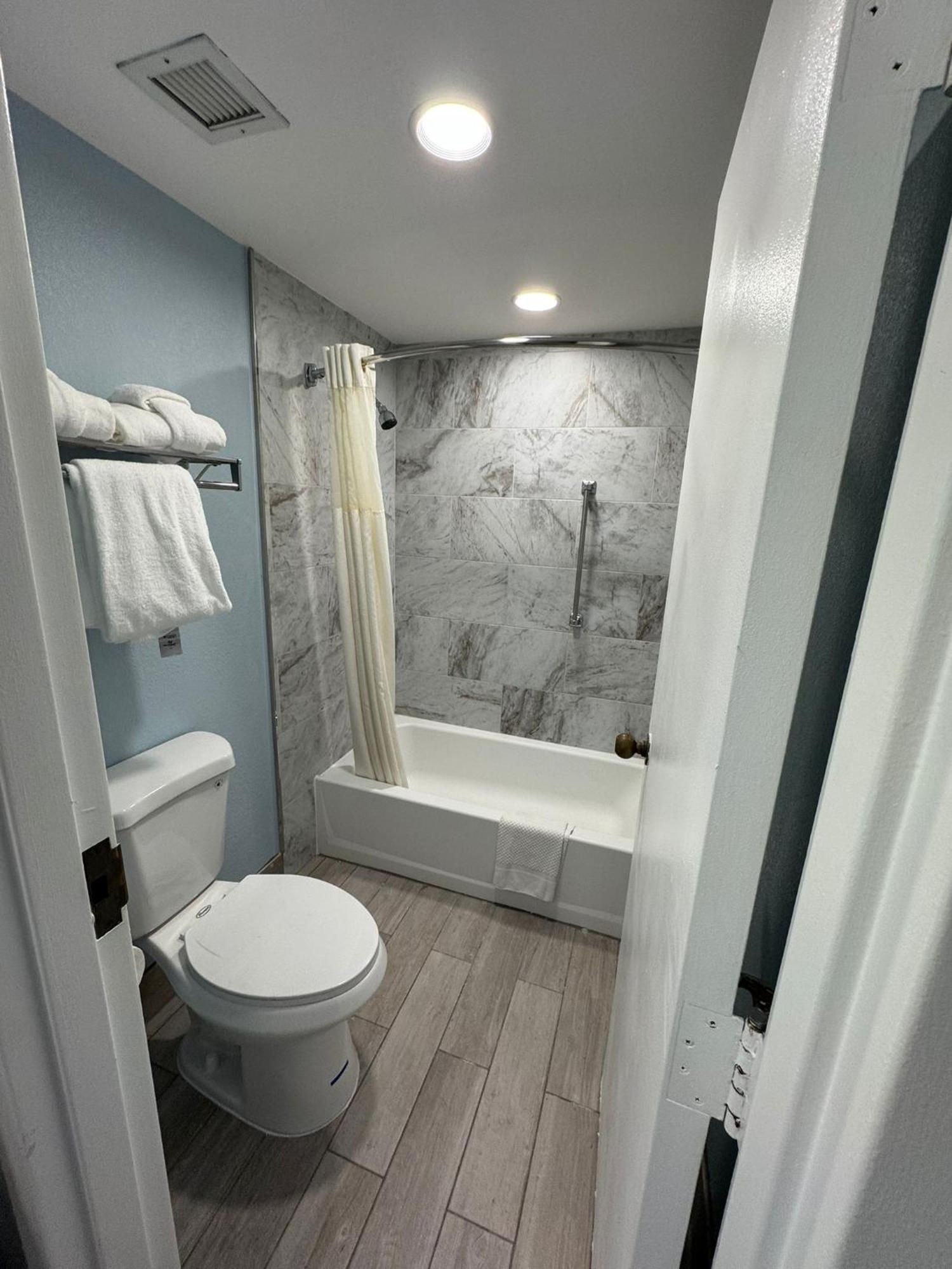 Quality - Blacksburg 3*